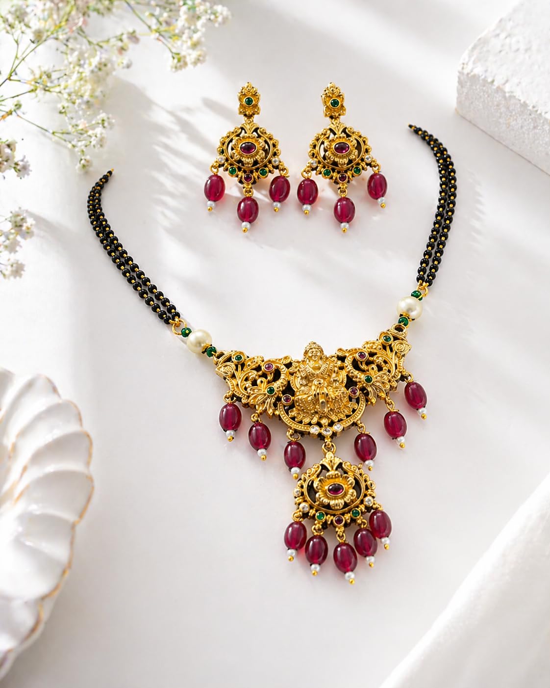 KAYRAH Gold Plated Mangalsutra Necklace Set with Earrings, Temple Jewellery, Green Onyx Beads, Traditional South Indian Bridal with Matching Earrings with Matching Earrings