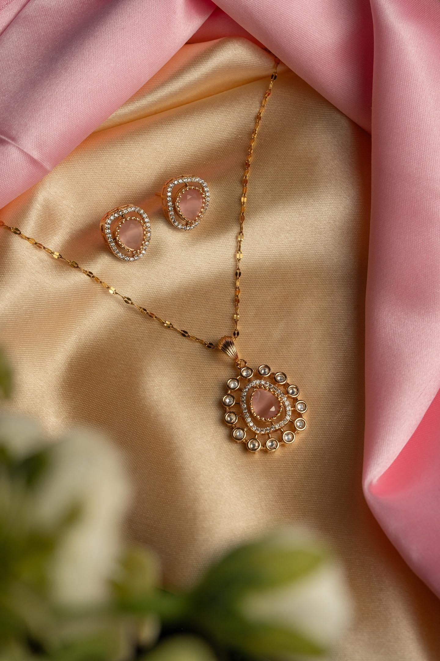 KAYRAH Women Multi Brass Material Crafted Kundan Stone Studed Necklace with Earrings with Matching Earrings with Matching Earrings
