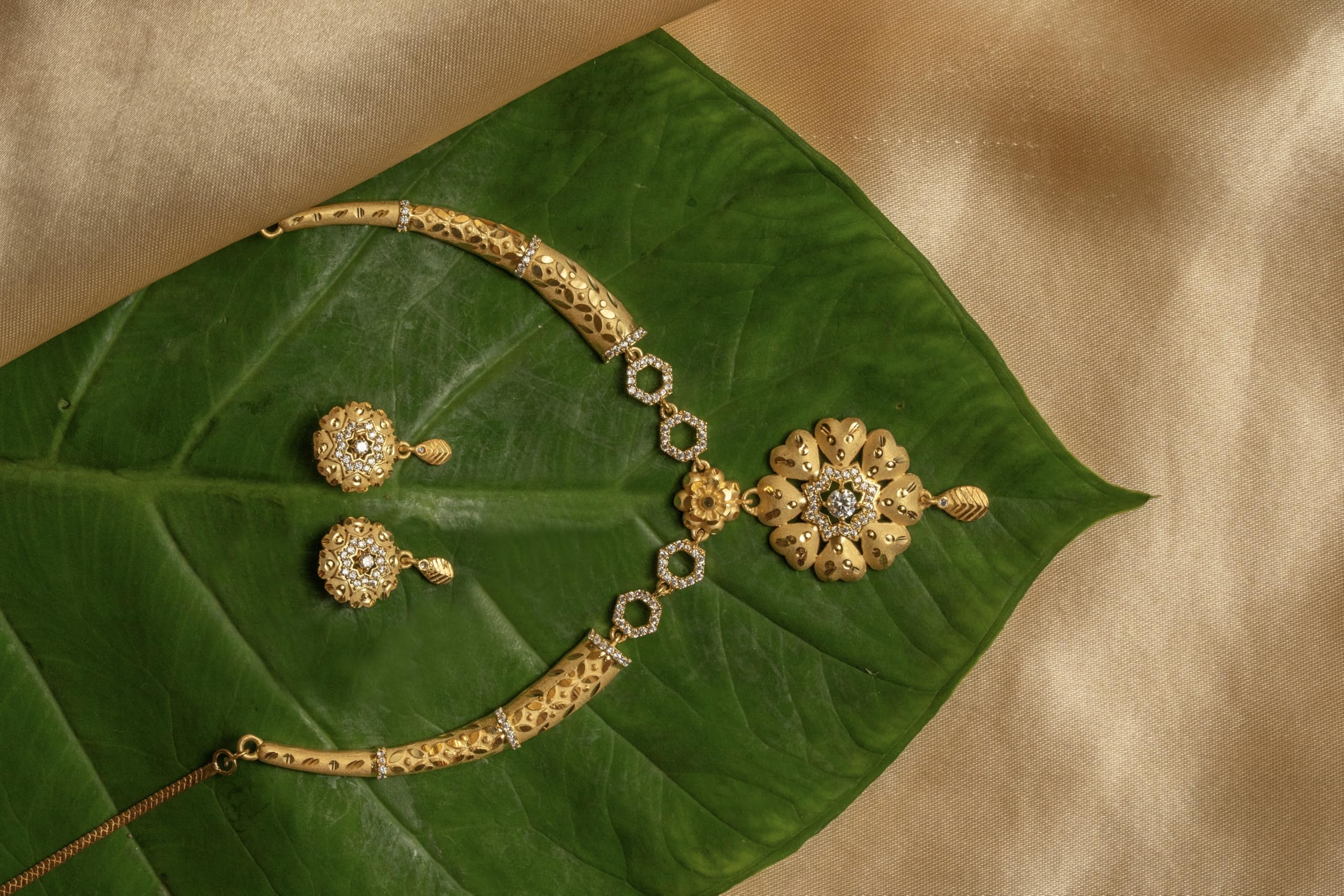 KAYRAH Gold Plated Traditional Necklace Set for Women with Matching Earrings with Matching Earrings