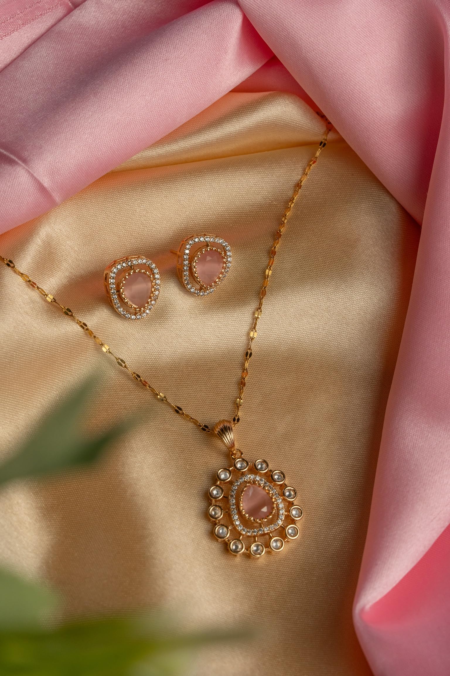 KAYRAH Women Multi Brass Material Crafted Kundan Stone Studed Necklace with Earrings with Matching Earrings with Matching Earrings