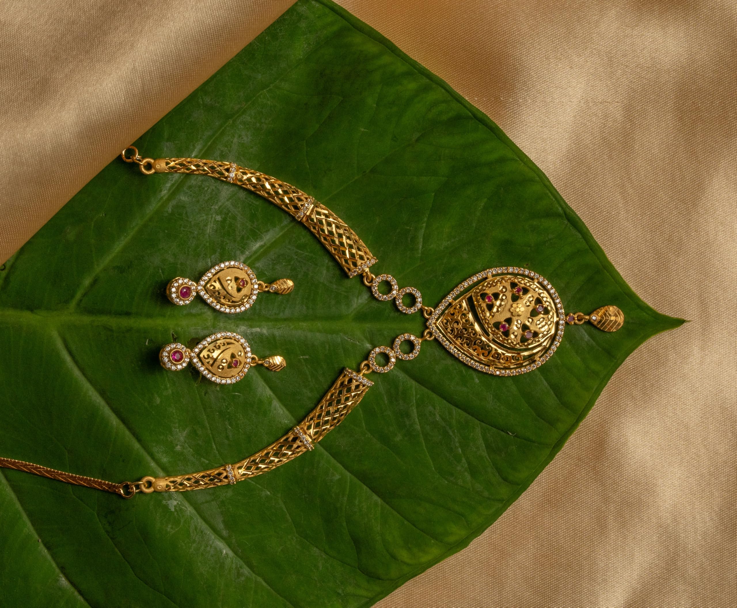 KAYRAH Gold Plated Traditional Necklace Set for Women with Matching Earrings with Matching Earrings