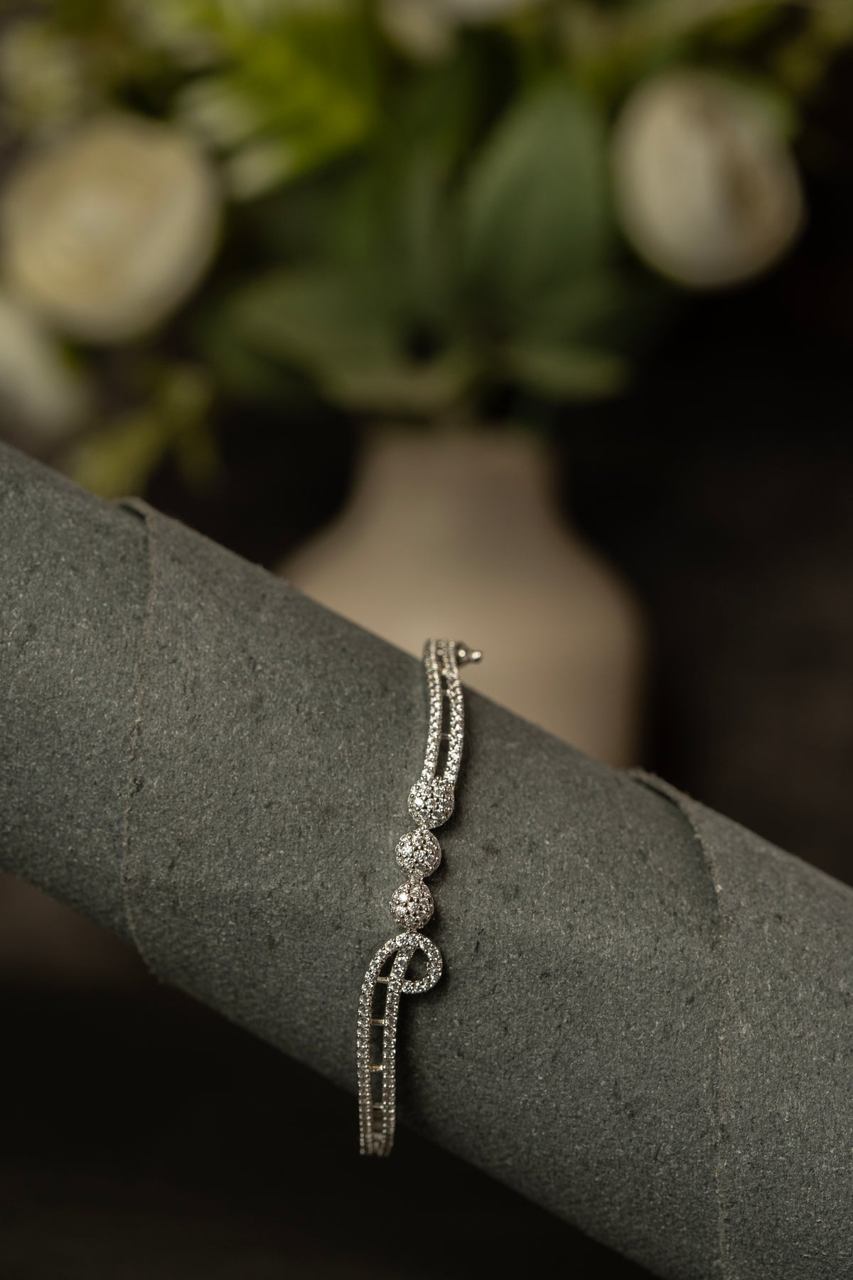 Silver-Tone Minimal Crystal Bead Bracelet for Women